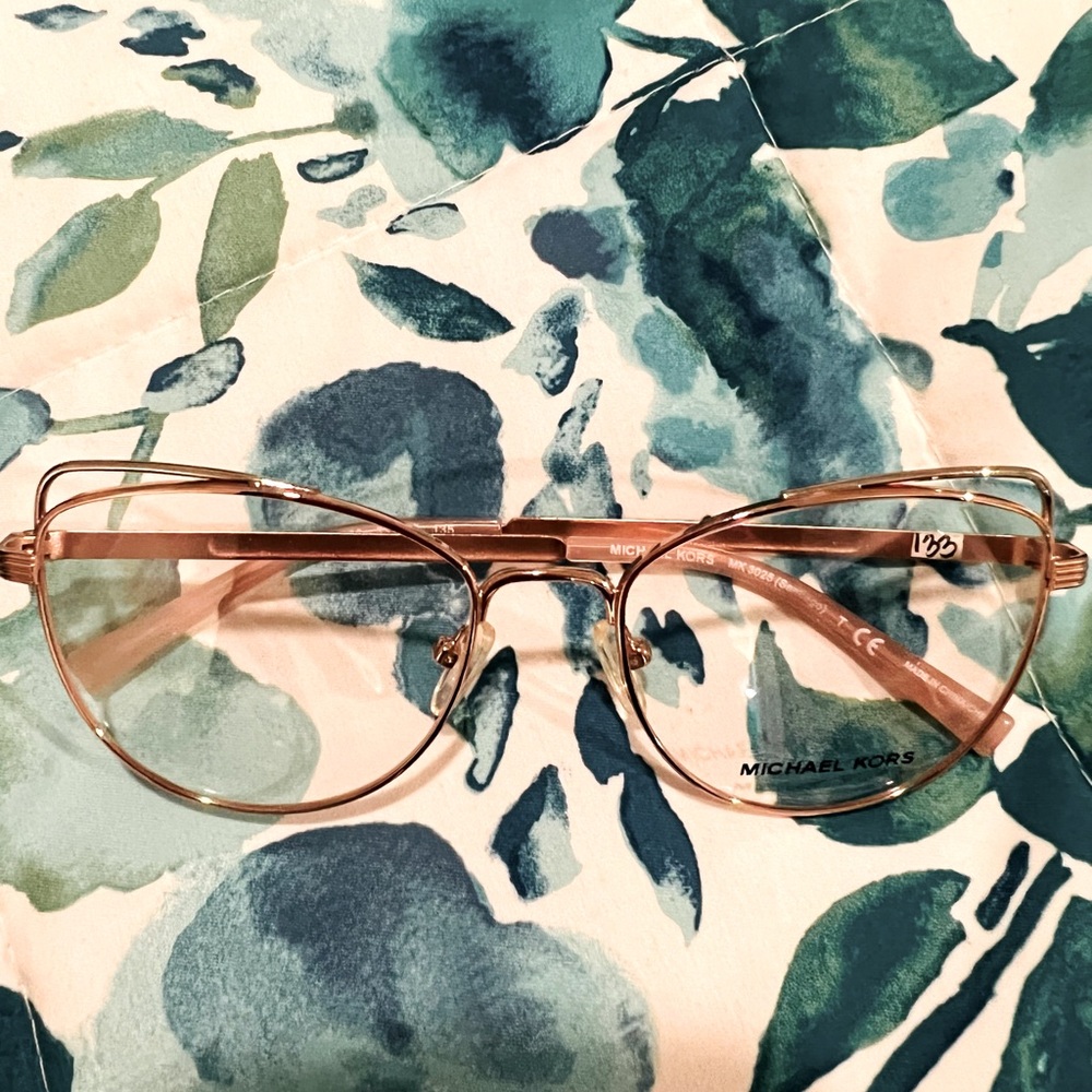 Michael Kors Eyeglasses. Rose gold! Size: 53/17/135